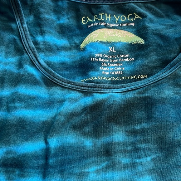 Earth 🌍 Yoga Organic Cotton and Bamboo Tie Dye Long Sleeve Tee - Picture 2 of 5